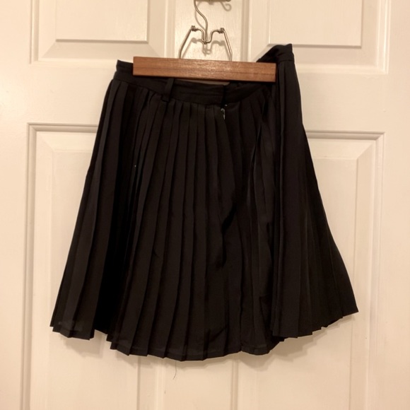 Aritzia Talula Pleated Satin Mini Skirt - Barely Worn - Picture 2 of 3
